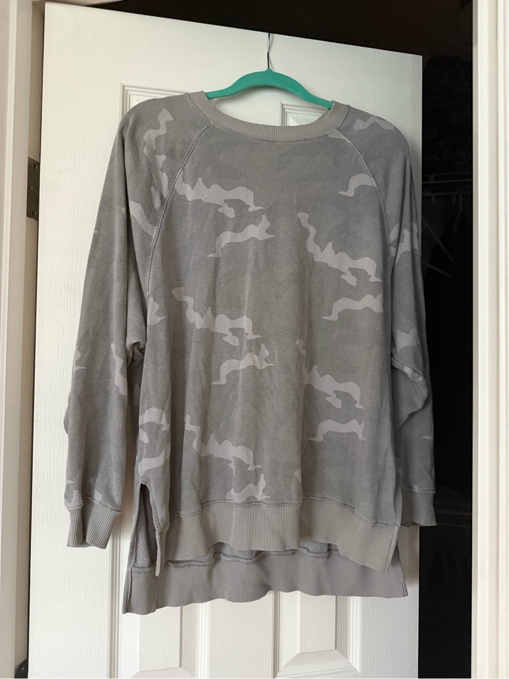 American Eagle Outfitters Light Gray Camo Crewneck Sweater